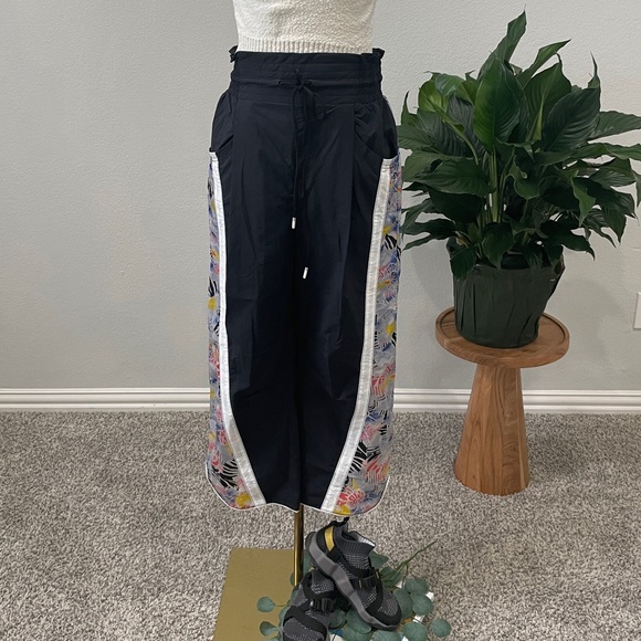 FP Movement by Free People Black Track Pants with Multicolor Trim - Picture 1 of 11